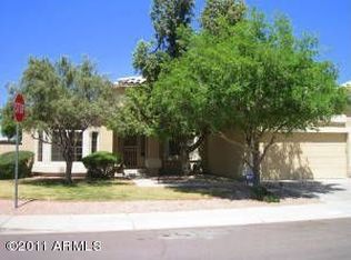 898 S Paradise Dr, Gilbert, AZ 85233