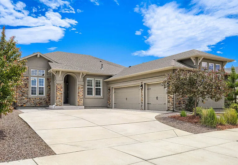 8433 Crooked Branch Ln — Photo 2