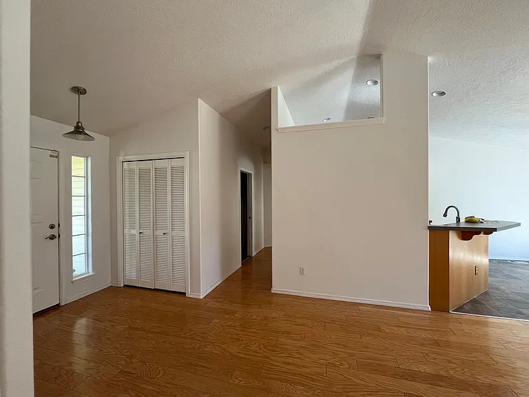 11917 W Lewisburg Ct — Photo 3