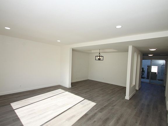 3rd image of 291 Green Moor Pl