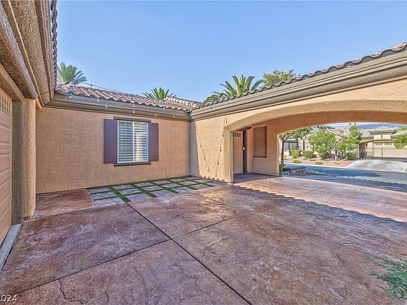 5th image of 5015 Crown Cypress St