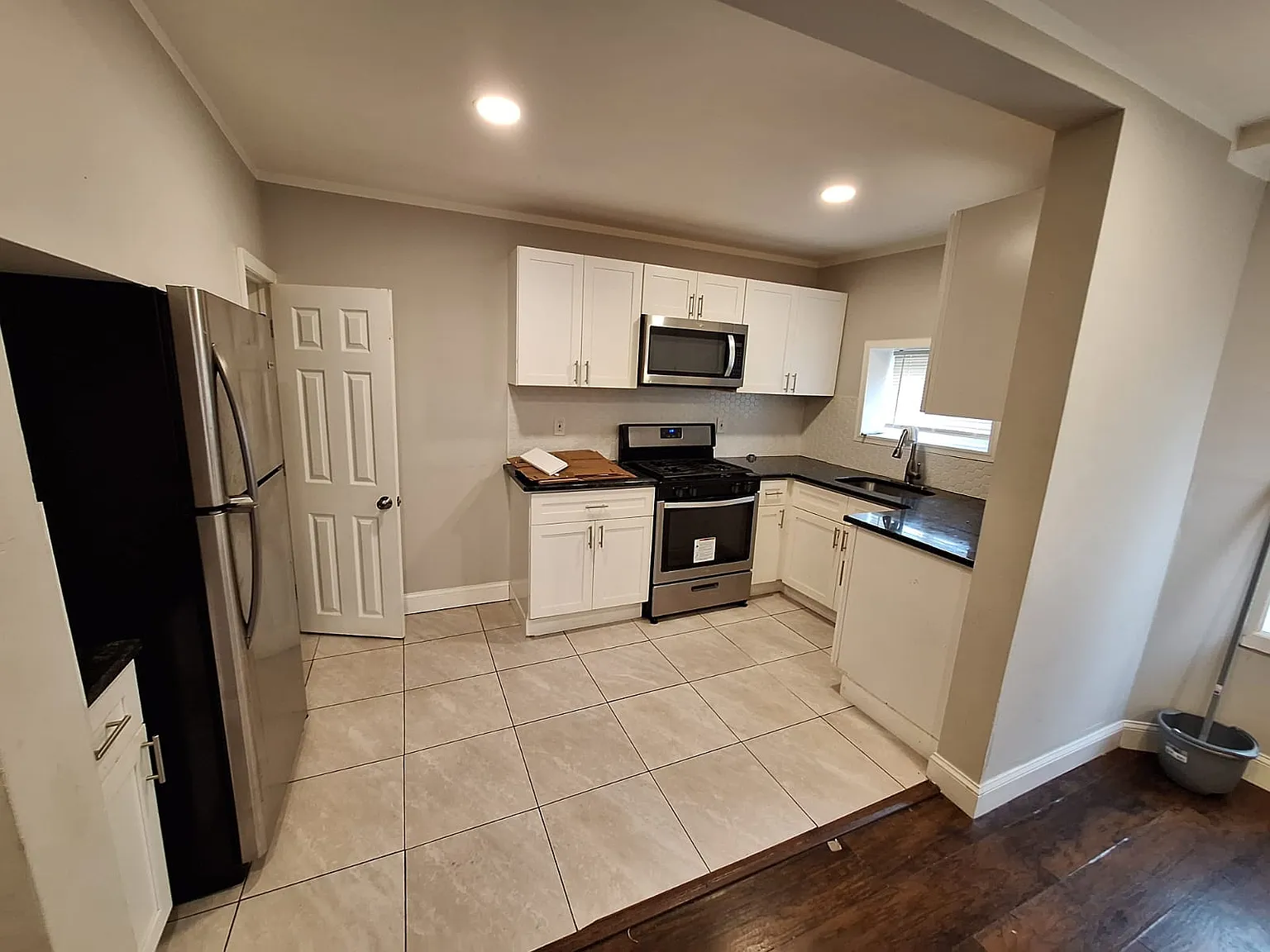 3 bed, 1224 sqft, $1,775 — Photo 1