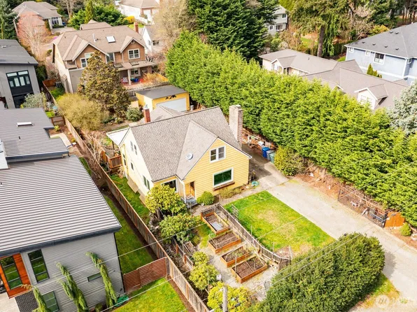 521 98th Ave NE, Bellevue, WA 98004