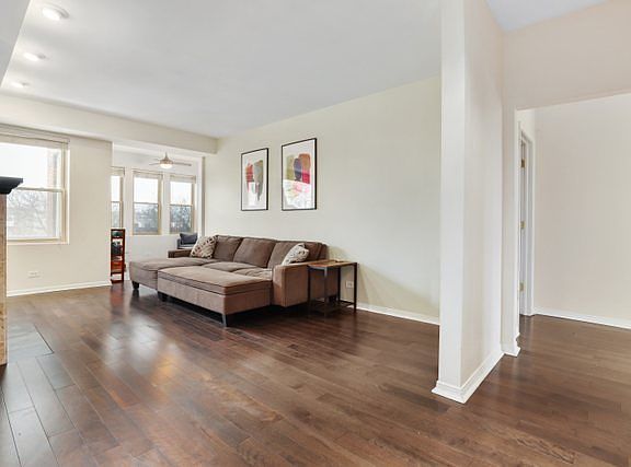 2nd image of 3304 W Cullom Ave Unit 3