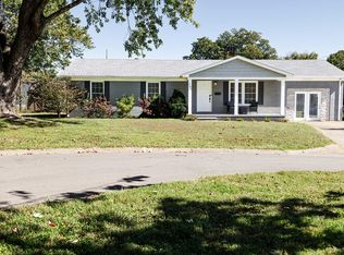 701 Earl Ct, Murray, KY 42071