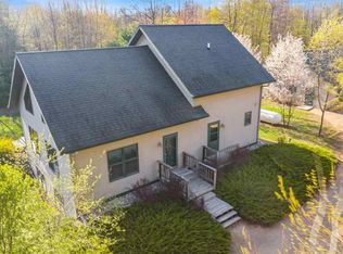 E10678 Woodsman Ln, Clintonville, WI 54929