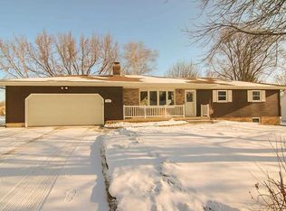 206 Bentwood Dr, Marshall, WI 53559
