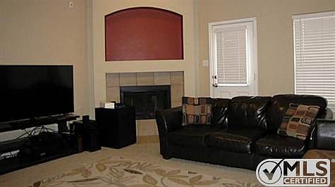 4th image of 1553 Sleepy Hollow Dr