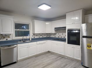 208 Maple Grove Ave, Colonial Heights, VA 23834
