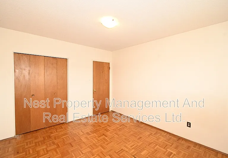215 McIntyre Cres #1 — Photo 15