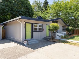 333 SE 2nd Ave, Aurora, OR 97013