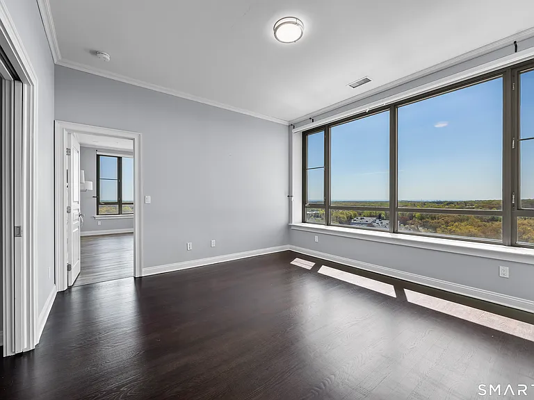 100 Parrott Dr #1106 — Photo 11