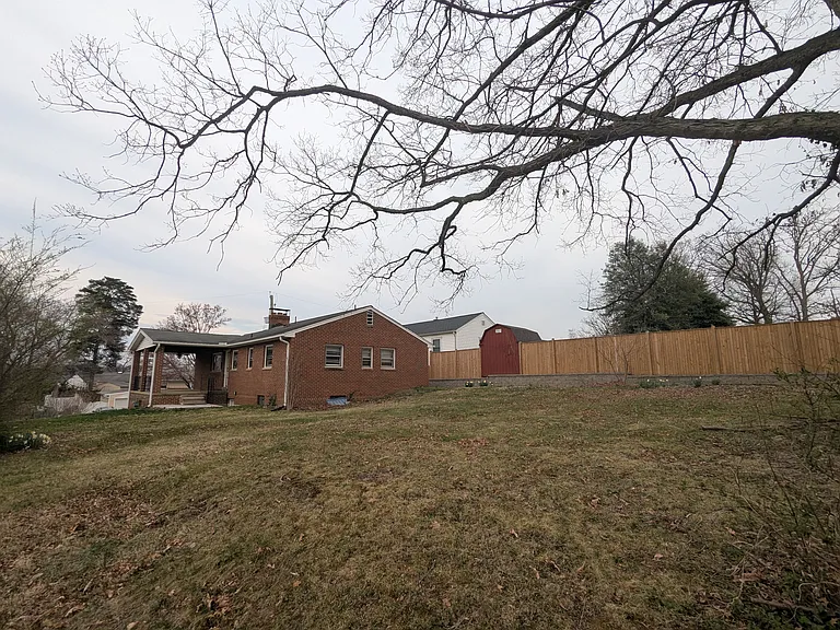 6903 Buchanan St — Photo 17