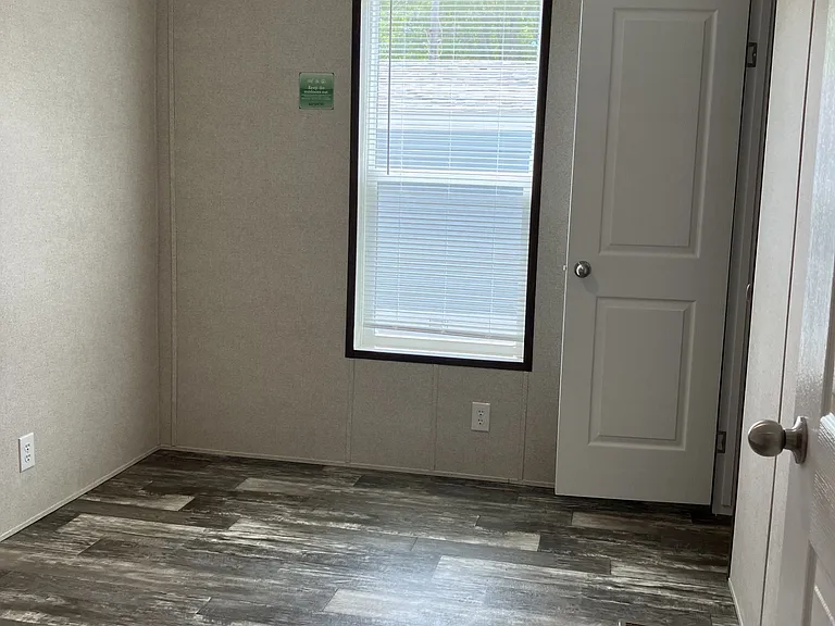 500 W Payton St #4 — Photo 6