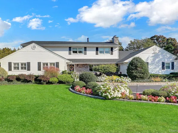 257 Shadybrook Lane, West Islip, NY 11795