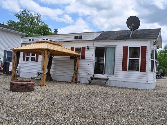 3rd image of 240 Fossil Cove Ln