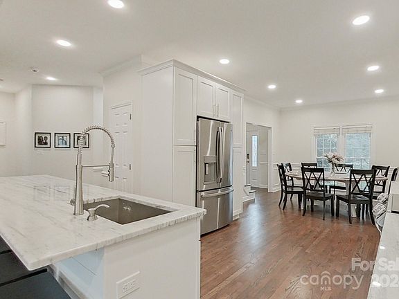 5th image of 12108 Prails Mill Ln