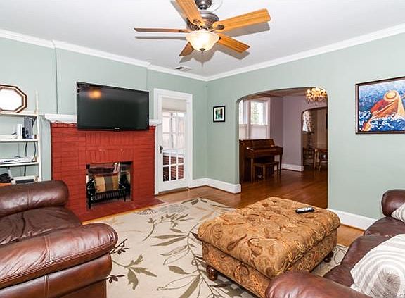 5th image of 1205 W 45th St