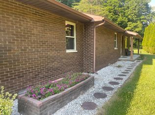 763 Drift Creek Rd, Genoa, WV 25517