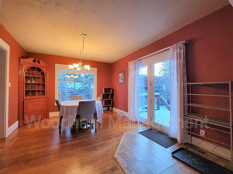 407 N Broadway Ave — Photo 8