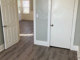 94 Snell St, Fall River, MA