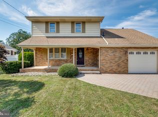 83 Memorial Ave, Gibbstown, NJ 08027