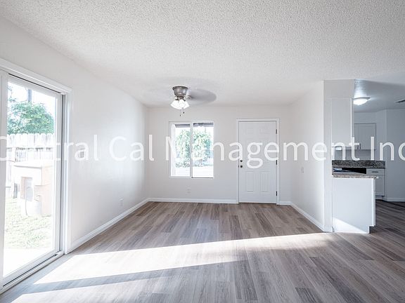 3rd image of 4621 Auburn St #2624