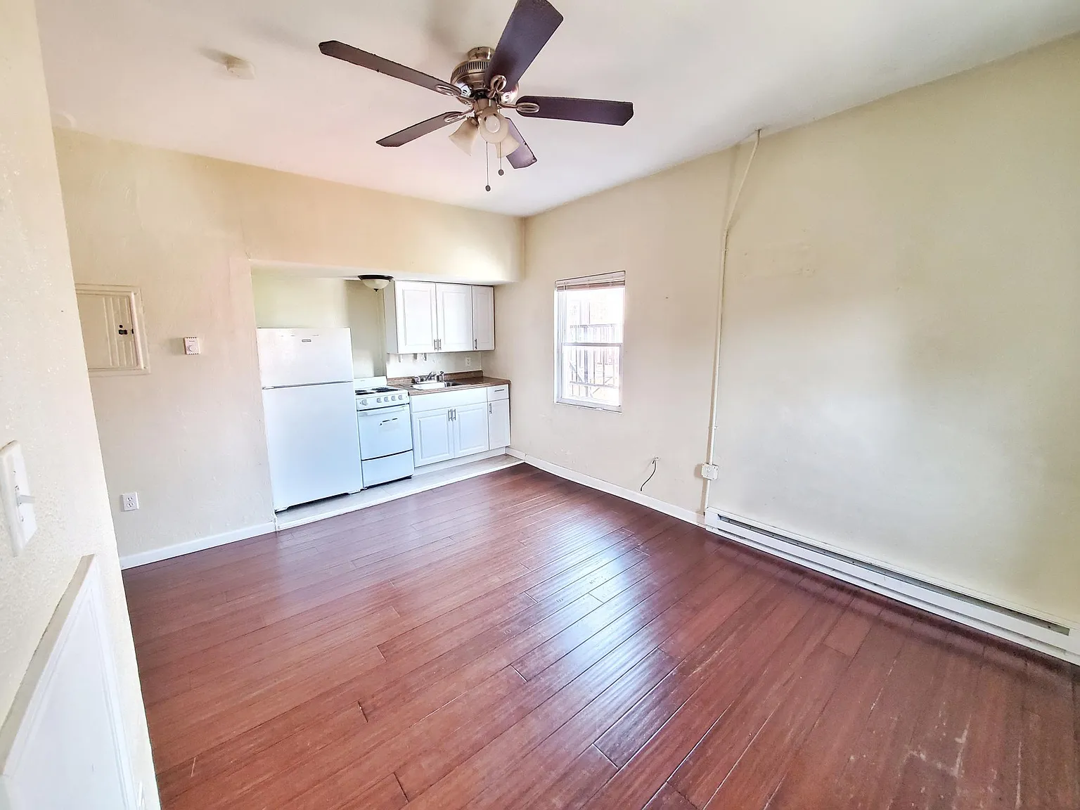 Studio, 400 sqft, $750 — Photo 4
