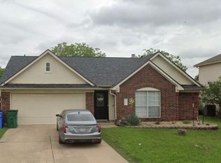 1206 Honeysuckle Ln, Pflugerville, TX 78660