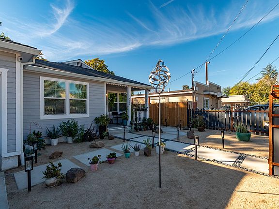 2nd image of 4728 Roosevelt Ave