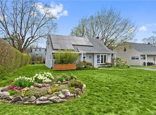 5 Eastward Pl, Elmsford, NY 10523