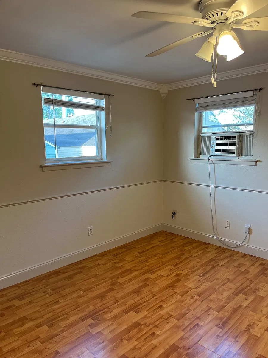 Building Photo - 515 Constantinople St #A
