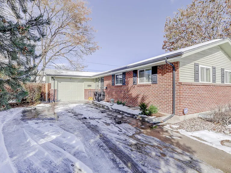 10563 W 62nd Pl — Photo 18