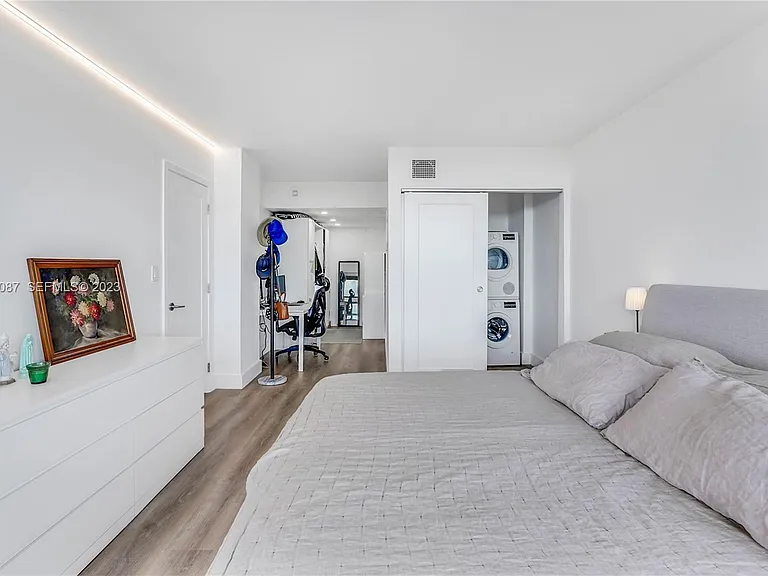 780 NE 69th St #1108 — Photo 15