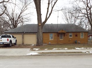 1604 Dillon Ave, Sterling, IL 61081