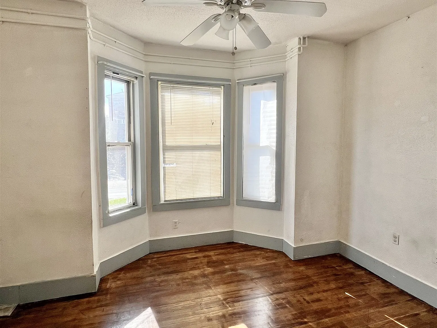 1 bed, $2,200 — Photo 2