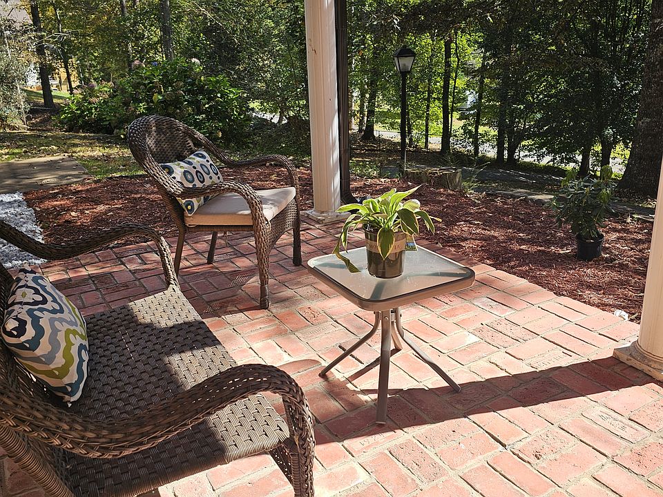 1st image of 171 Leahs Ln