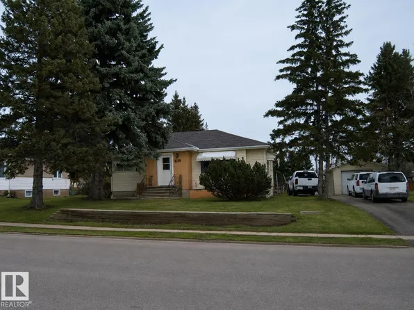5023 50th St, Two Hills, AB T0B 4K0