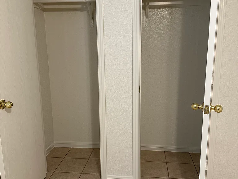 409 Justin Ln #A — Photo 7