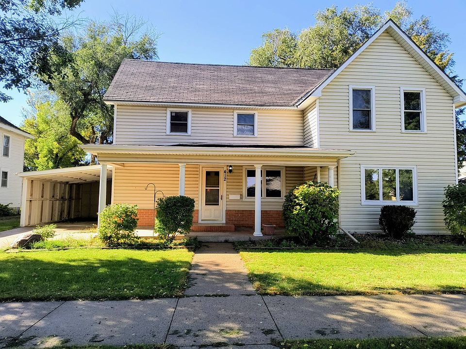 1st image of 412 E 2nd St