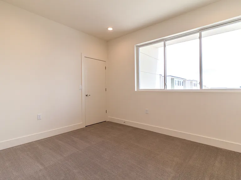 604 N Bluff Dr #245 — Photo 14