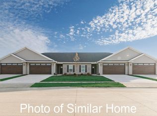 307 E Donahue St, Eldridge, IA 52748