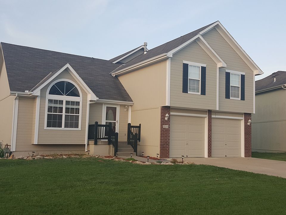 1st image of 505 NW Magnolia Cir