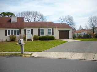 2013 Bookbinder Ct, Toms River, NJ 08753