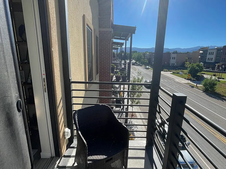 1203 Capitol St — Photo 26