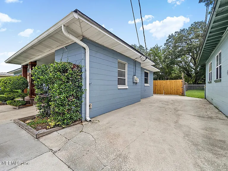 4603 Jammes Rd — Photo 3