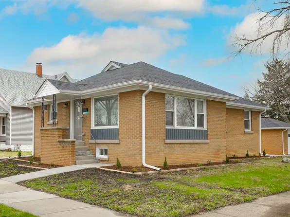 412 N Center Ave, Bradley, IL 60915