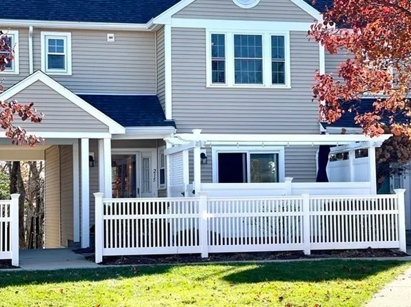 215 Allerton Commons Ln Unit 215, Braintree, MA 02184