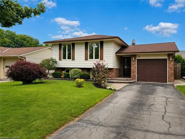 23 Churchill Cir, Norfolk County, ON N3Y 4Z4
