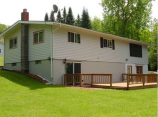 S3536 Chicken Valley Rd, Fountain City, WI 54629